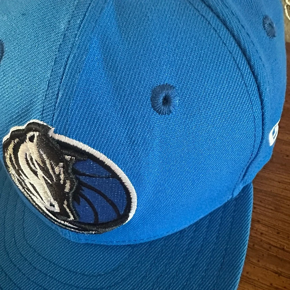 Dallas Mavericks Official NBA New Era Youth 9Fifty Blue Logo Cap SnapBack